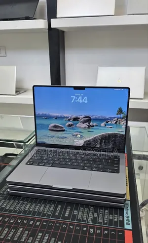 New Laptop Apple MacBook Pro 2021 M1 32GB Apple M1 Pro SSD 512GB