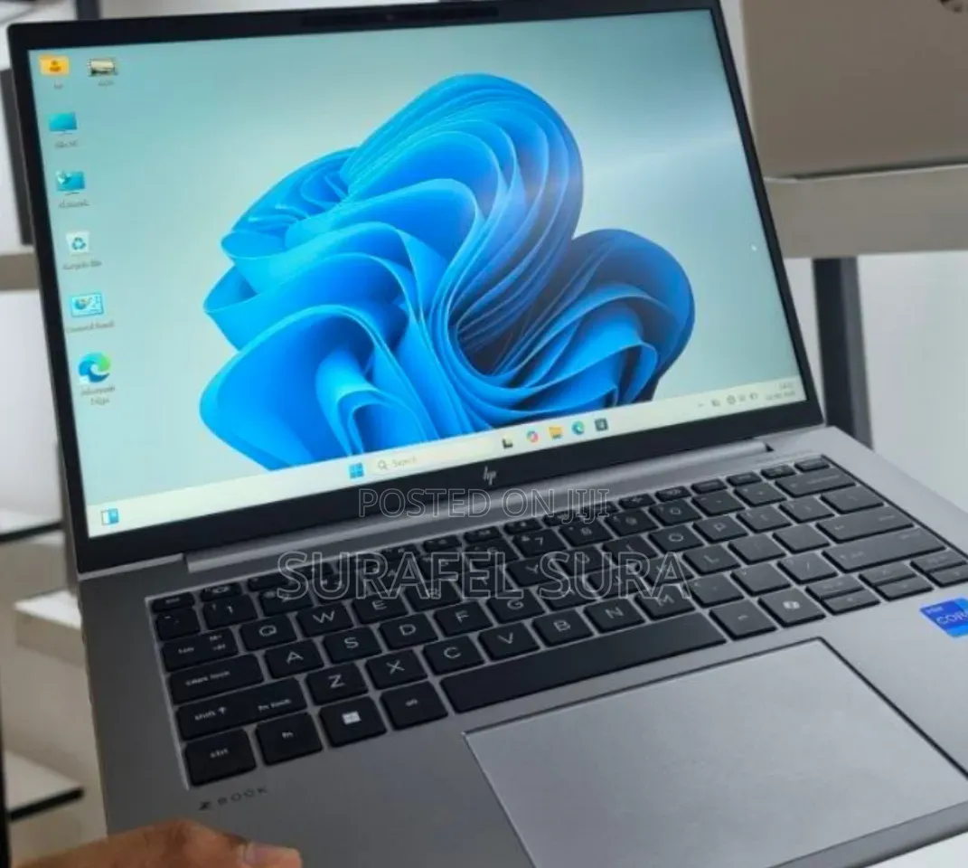 New Laptop HP ZBook Firefly G9 16GB Intel Core i7 SSD 512GB