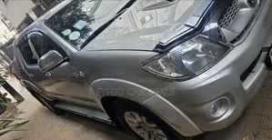 Toyota Hilux 2012 Silver