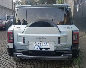 BYD Leopard 8 2.0 Hybrid AWD 2025 Blue