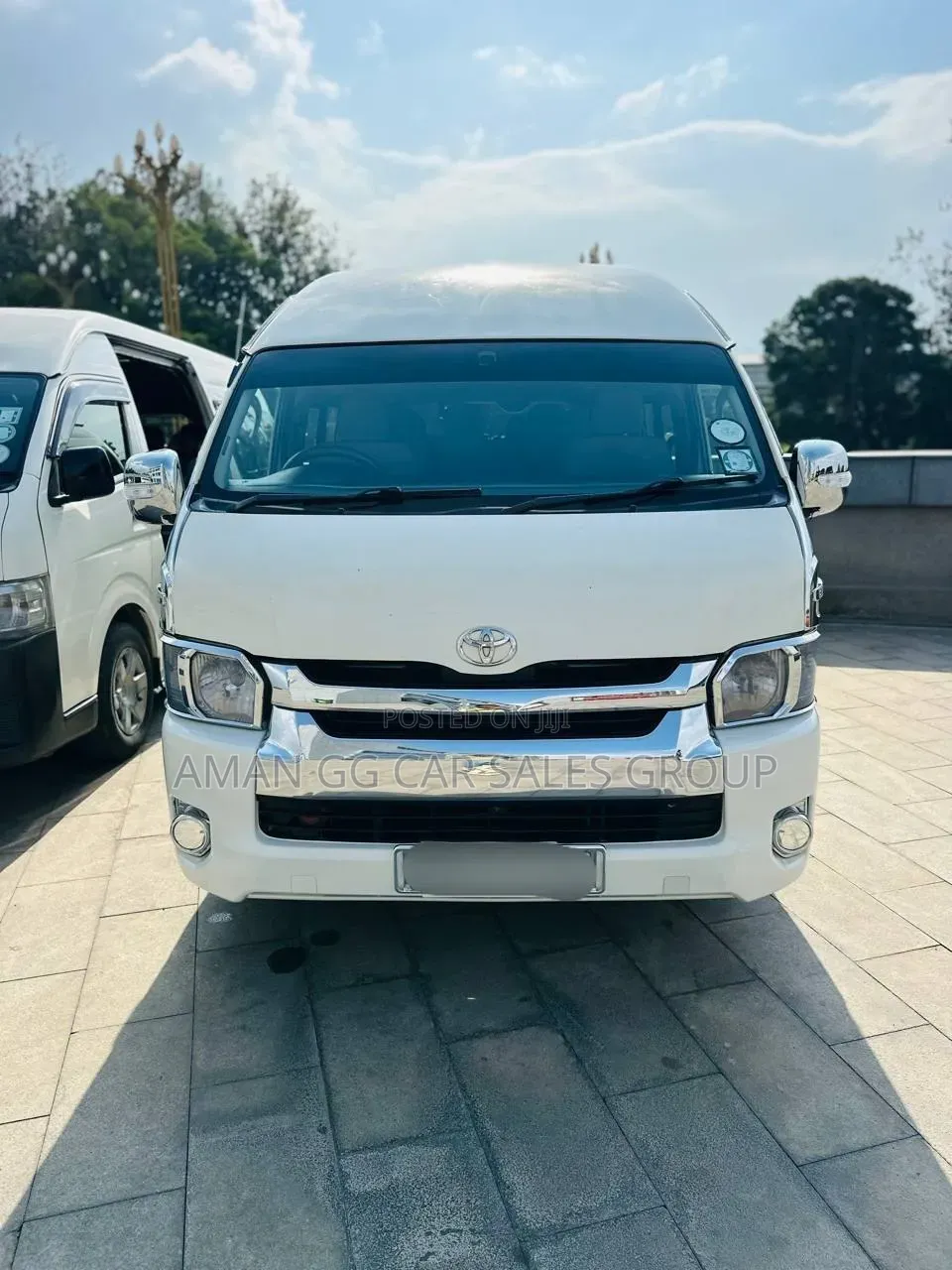 Toyota HiAce 2015 White