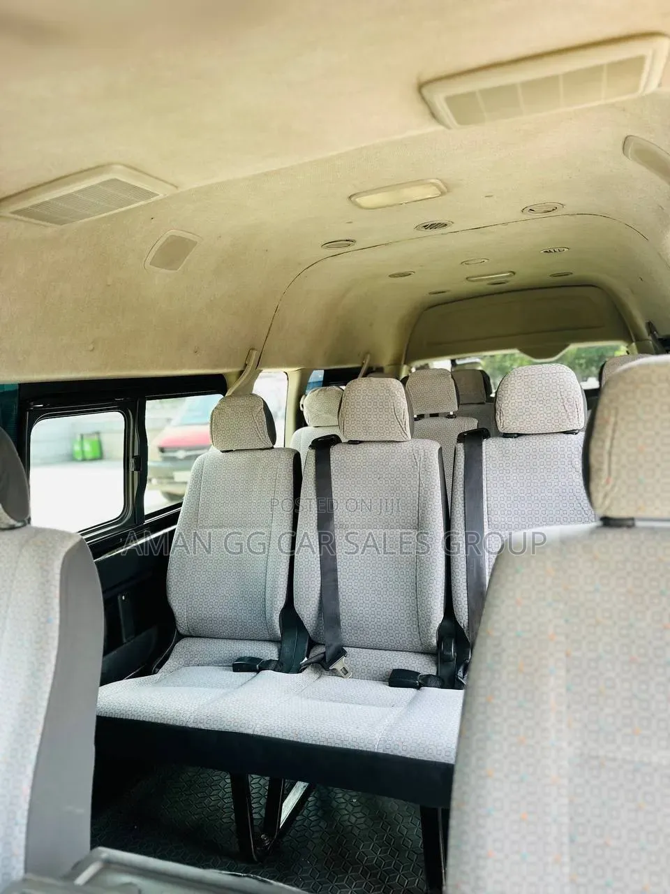 Toyota HiAce 2015 White