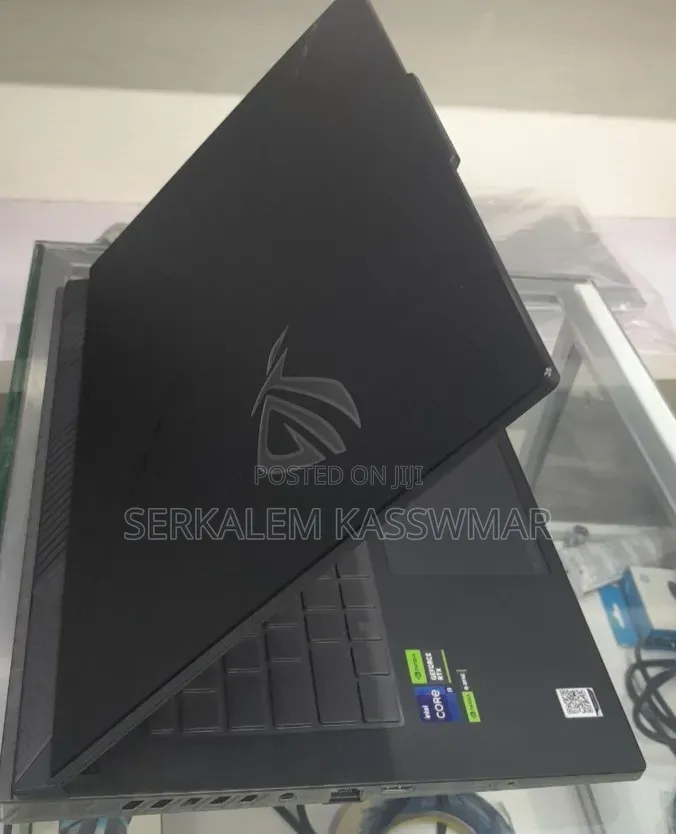 New Laptop Asus ROG Strix G15 16GB Intel Core i9 SSD 1T
