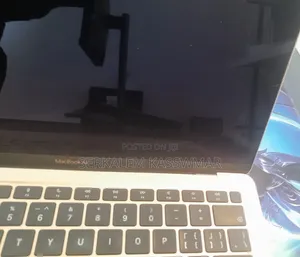 New Laptop Apple MacBook Air 2020 M1 8GB Apple M1 SSD 256GB
