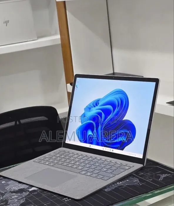 New Laptop Microsoft Surface Laptop 3 16GB Intel Core i5 SSD 512GB