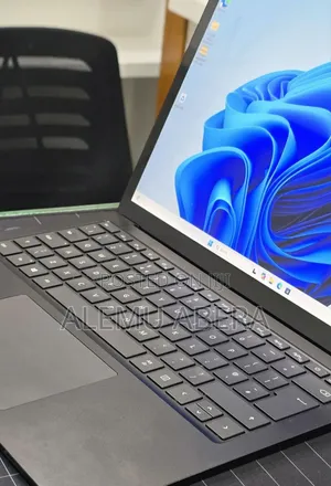 New Laptop Microsoft Surface Laptop 4 16GB Intel Core i7 SSD 512GB