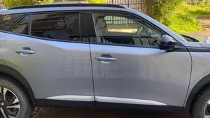 Peugeot 2008 2023 Purple
