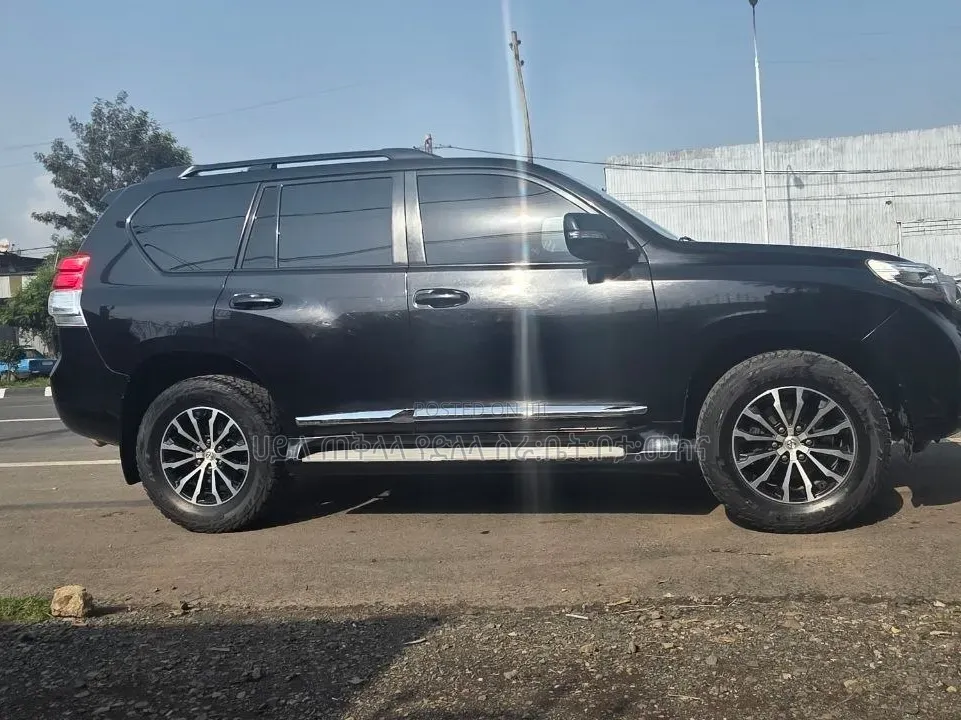 Toyota Land Cruiser Prado 2015 Matt Black