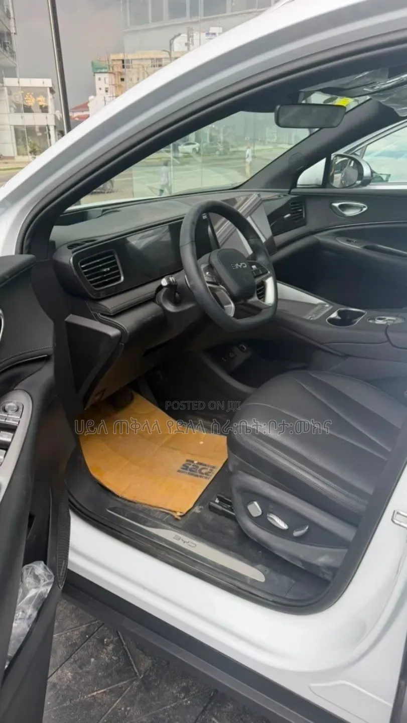New BYD Sealion 06 EV 2025 Off white