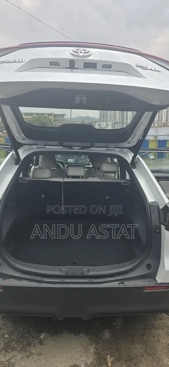 Toyota bZ4X 2023 White
