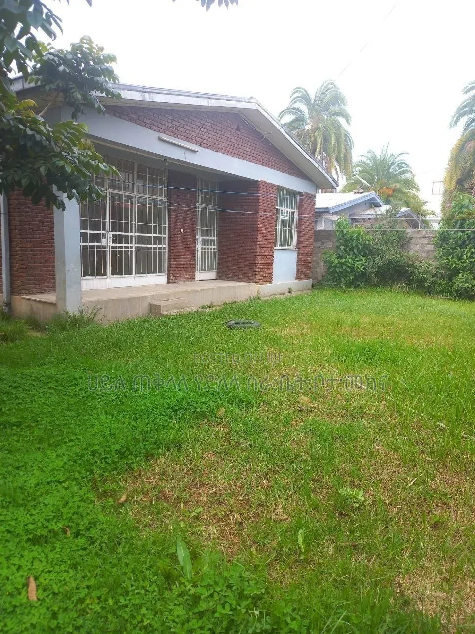 Furnished 6bdrm Villa in Ayat Zone Inside, Yeka for sale