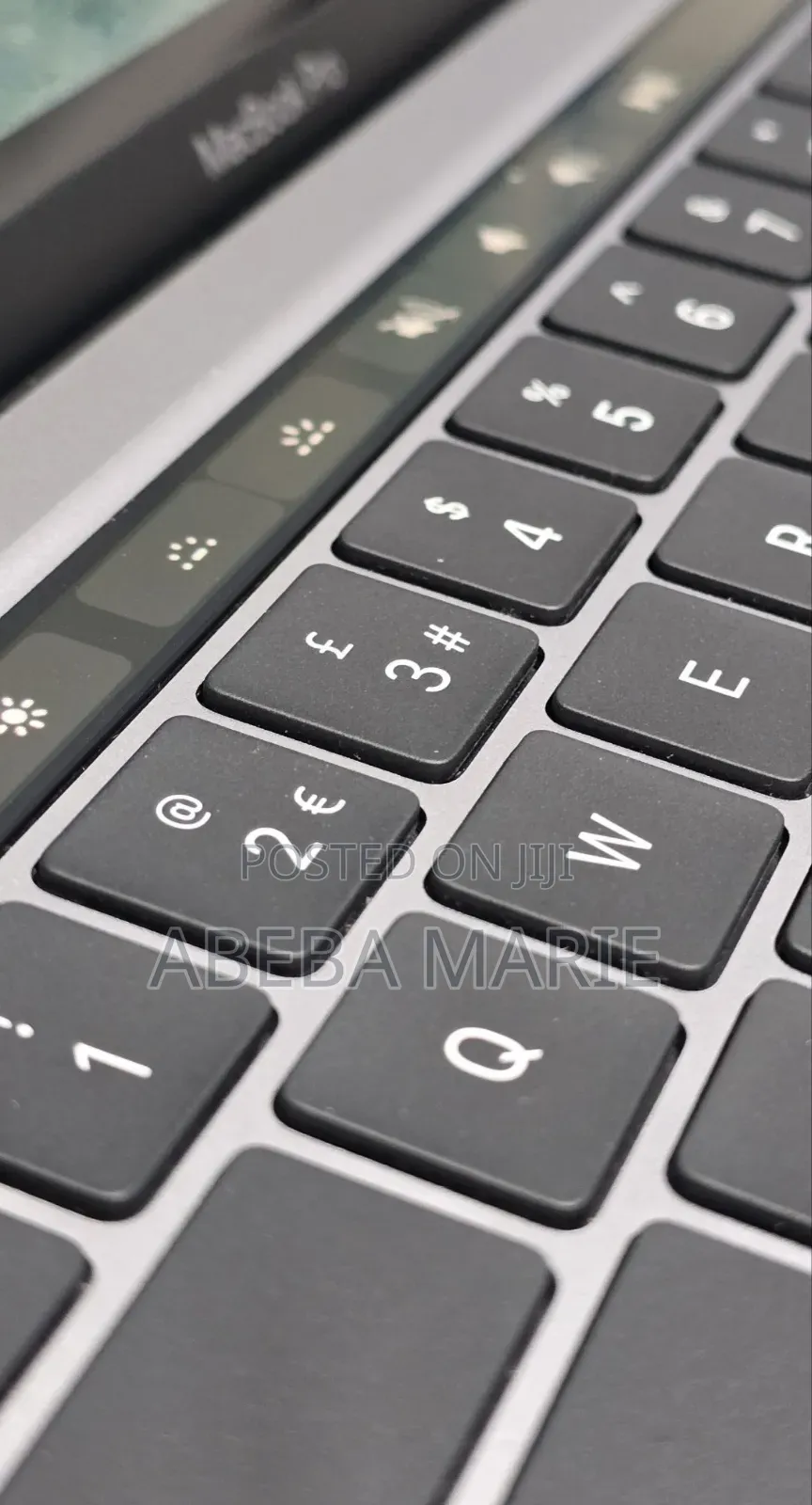 New Laptop Apple MacBook Pro 2020 M1 8GB Apple M1 SSD 512GB
