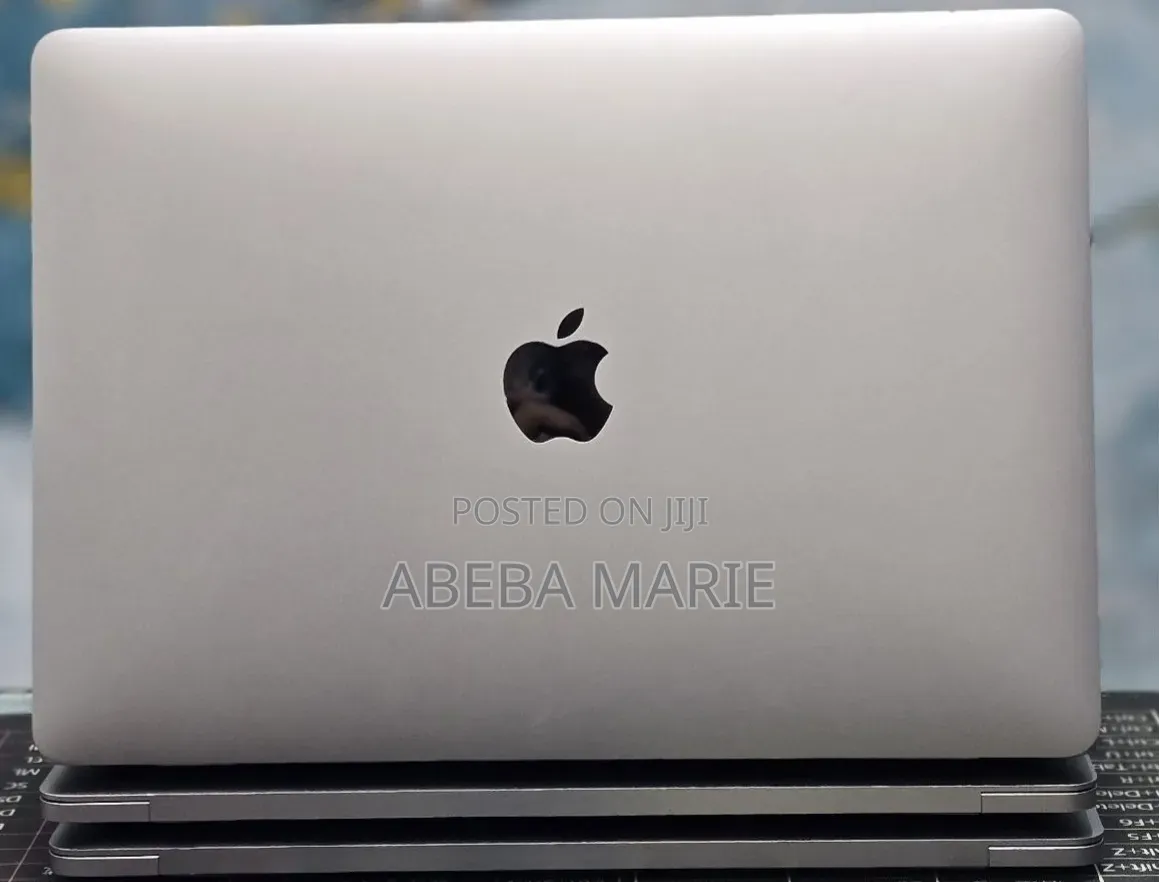 New Laptop Apple MacBook Pro 2020 M1 8GB Apple M1 SSD 512GB