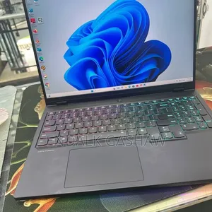 New Laptop Lenovo Legion Pro 7 32GB Intel Core i9 SSD 1T