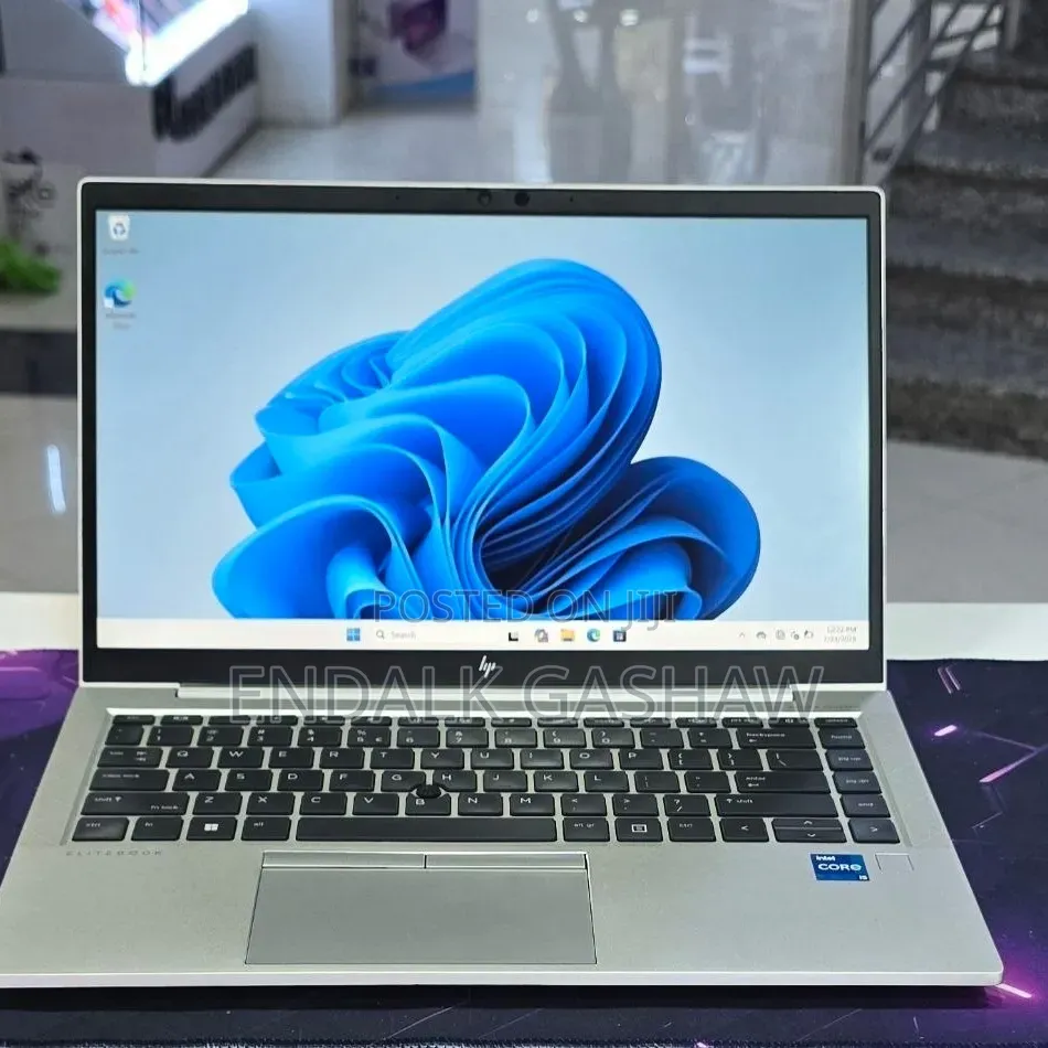 New Laptop HP EliteBook 840 G8 16GB Intel Core i5 SSD 512GB