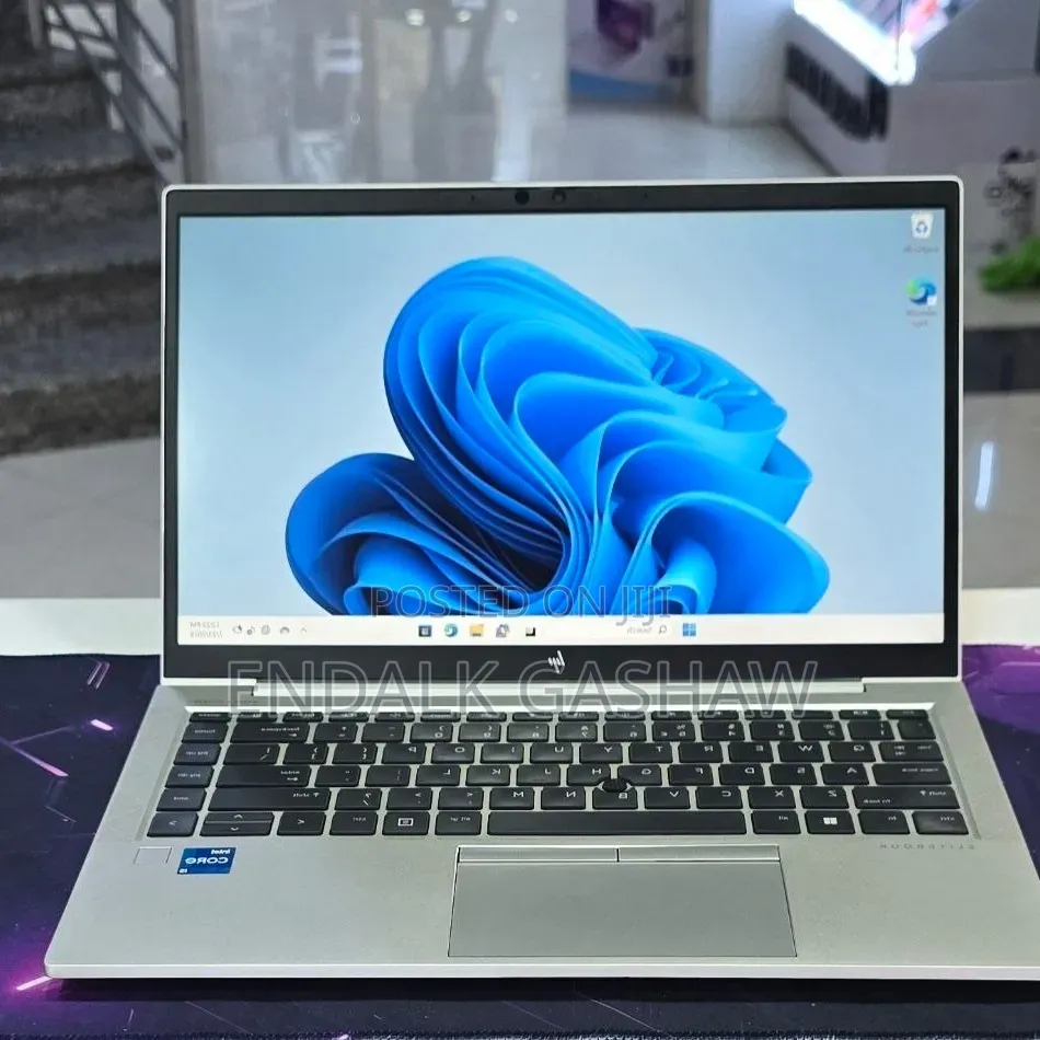 New Laptop HP EliteBook 840 G8 16GB Intel Core i5 SSD 512GB