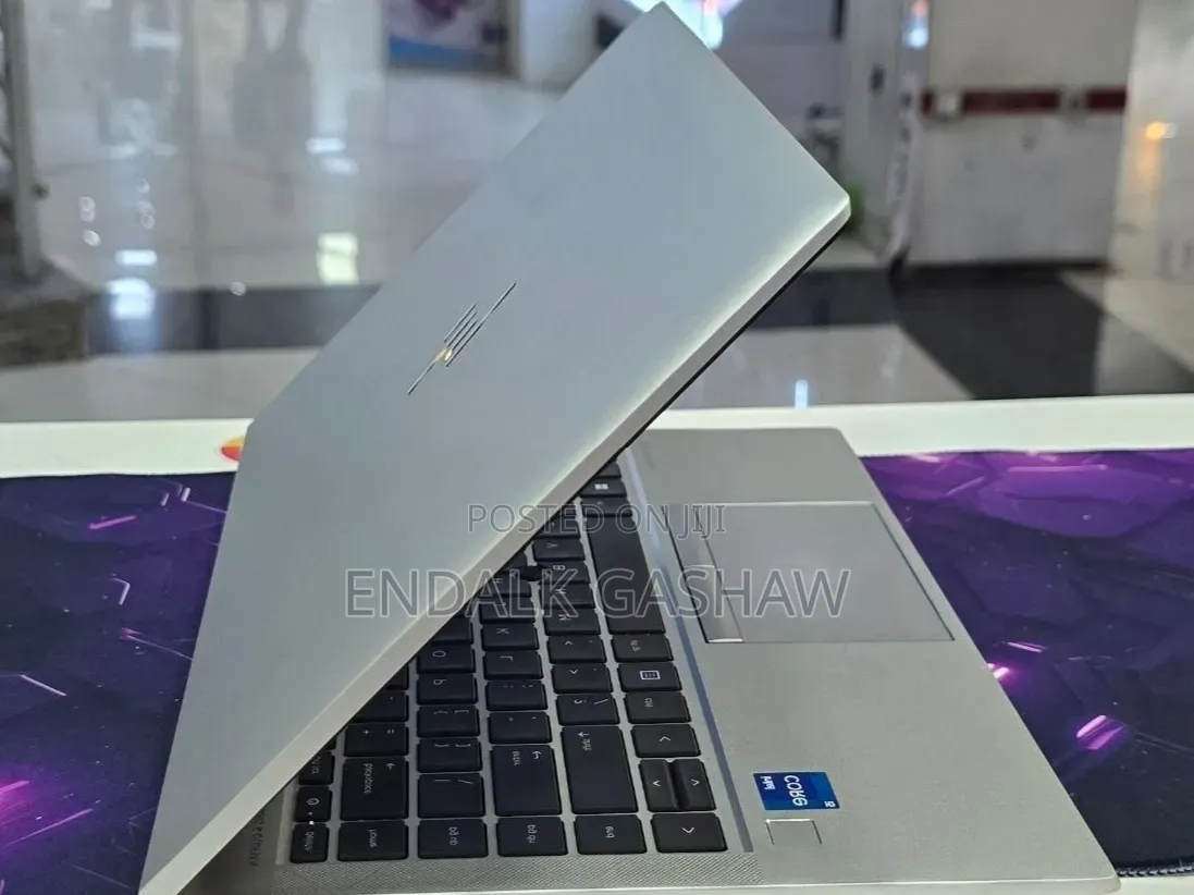New Laptop HP EliteBook 840 G8 16GB Intel Core i5 SSD 512GB