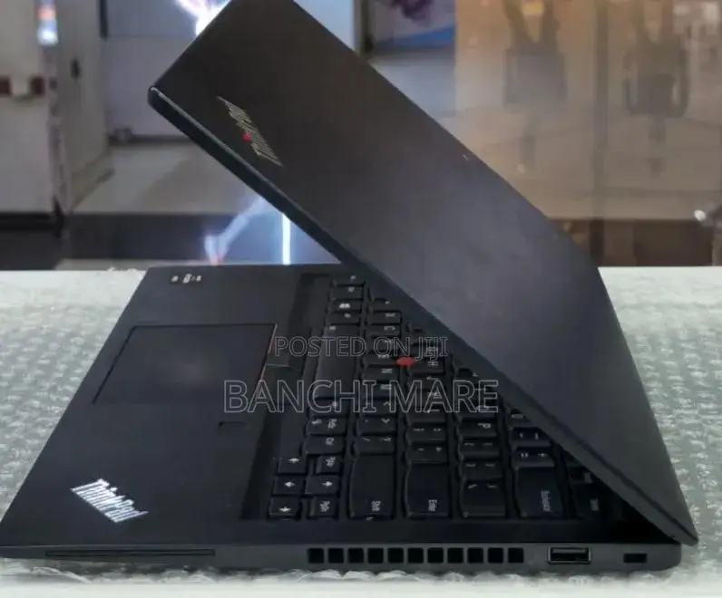 New Laptop Lenovo ThinkPad t495s 16GB AMD Ryzen 7 SSD 512GB