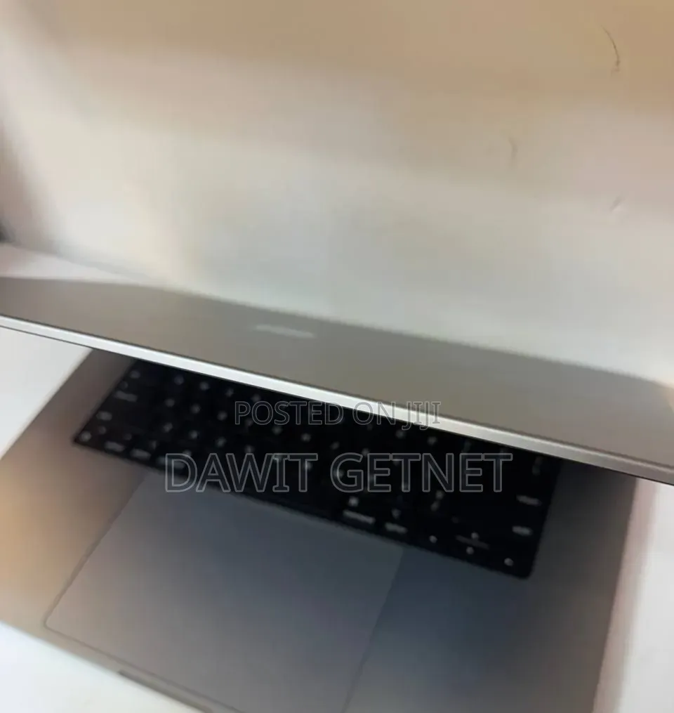 New Laptop Apple MacBook Pro 2021 M1 32GB Apple M1 SSD 512GB