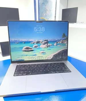 New Laptop Apple MacBook 32GB SSD 1T