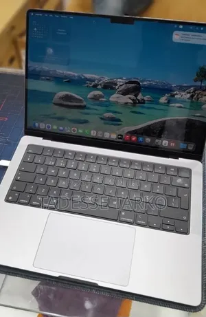 New Laptop Apple MacBook Pro 2021 M1 16GB Apple M1 Pro SSD 512GB