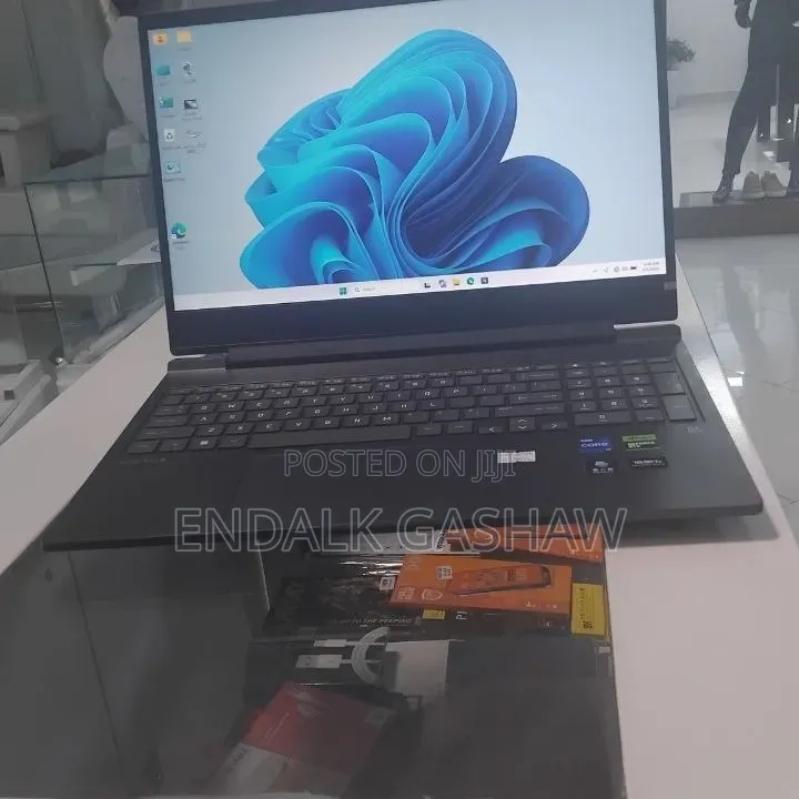 New Laptop HP Victus 16 16GB Intel Core i7 SSD 1T