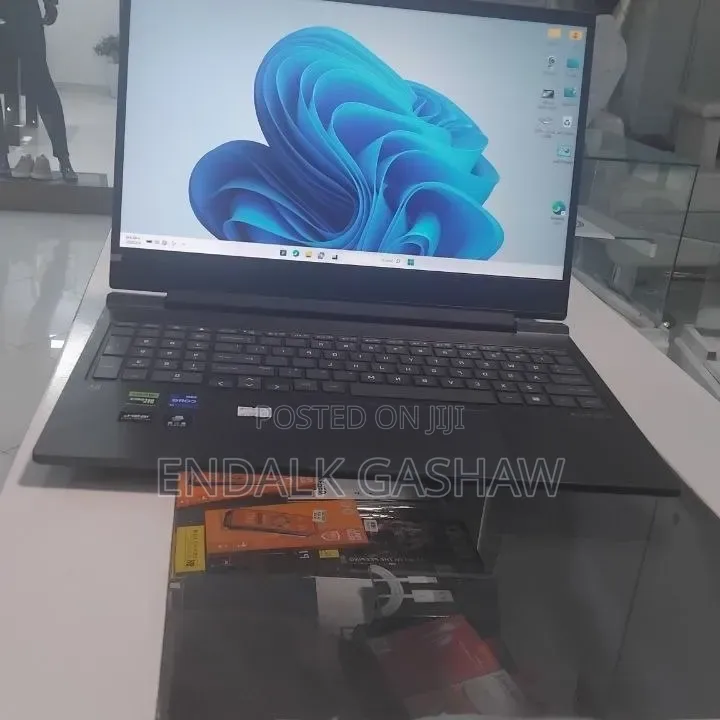 New Laptop HP Victus 16 16GB Intel Core i7 SSD 1T