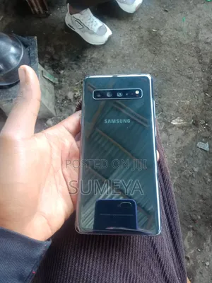 New Samsung Galaxy S10 5G 256 GB Gray
