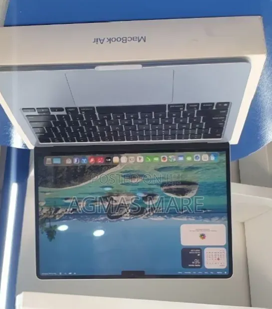 New Laptop Apple MacBook Air 2025 M4 16GB Apple M4 SSD 512GB
