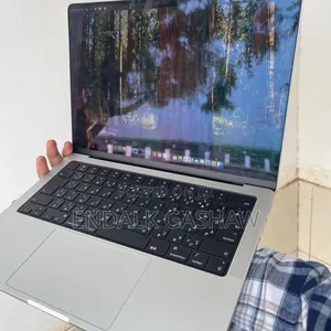New Laptop Apple MacBook Pro 2024 M4 16GB Apple M4 SSD 512GB