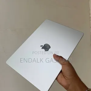 New Laptop Apple MacBook Pro 2024 M4 16GB Apple M4 SSD 512GB