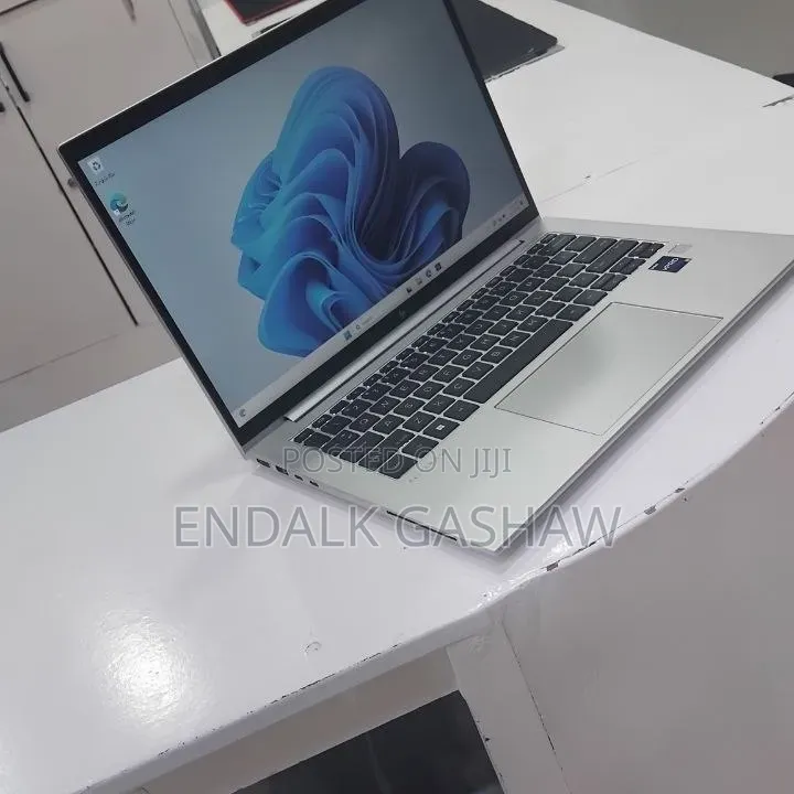 New Laptop HP EliteBook 840 G10 16GB Intel Core i7 SSD 512GB