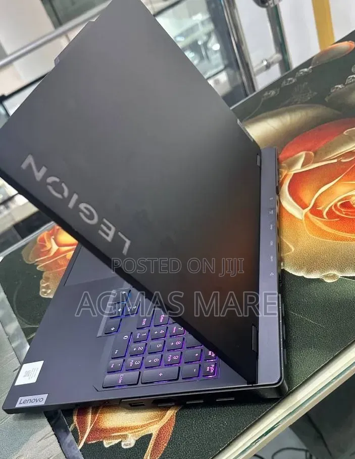 New Laptop Lenovo Legion Pro 7 32GB Intel Core i9 SSD 1T