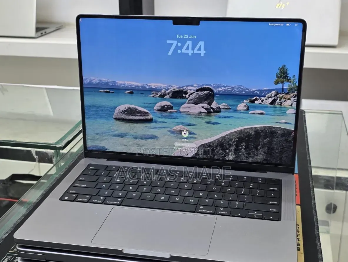 New Laptop Apple MacBook Pro 2021 M1 16GB Apple M1 Pro SSD 512GB