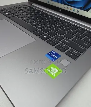 New Laptop HP ZBook Firefly G9 16GB Intel Core i7 SSD 512GB