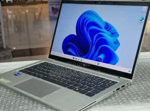 New Laptop HP EliteBook 830 G8 16GB Intel Core i5 SSD 512GB