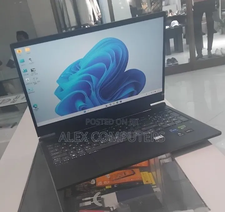 New Laptop HP Victus 16 16GB Intel Core i7 SSD 1T