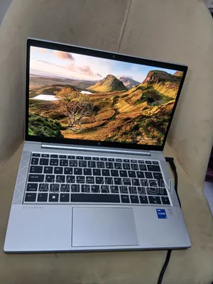 New Laptop HP EliteBook 830 G8 16GB Intel Core i5 SSD 512GB