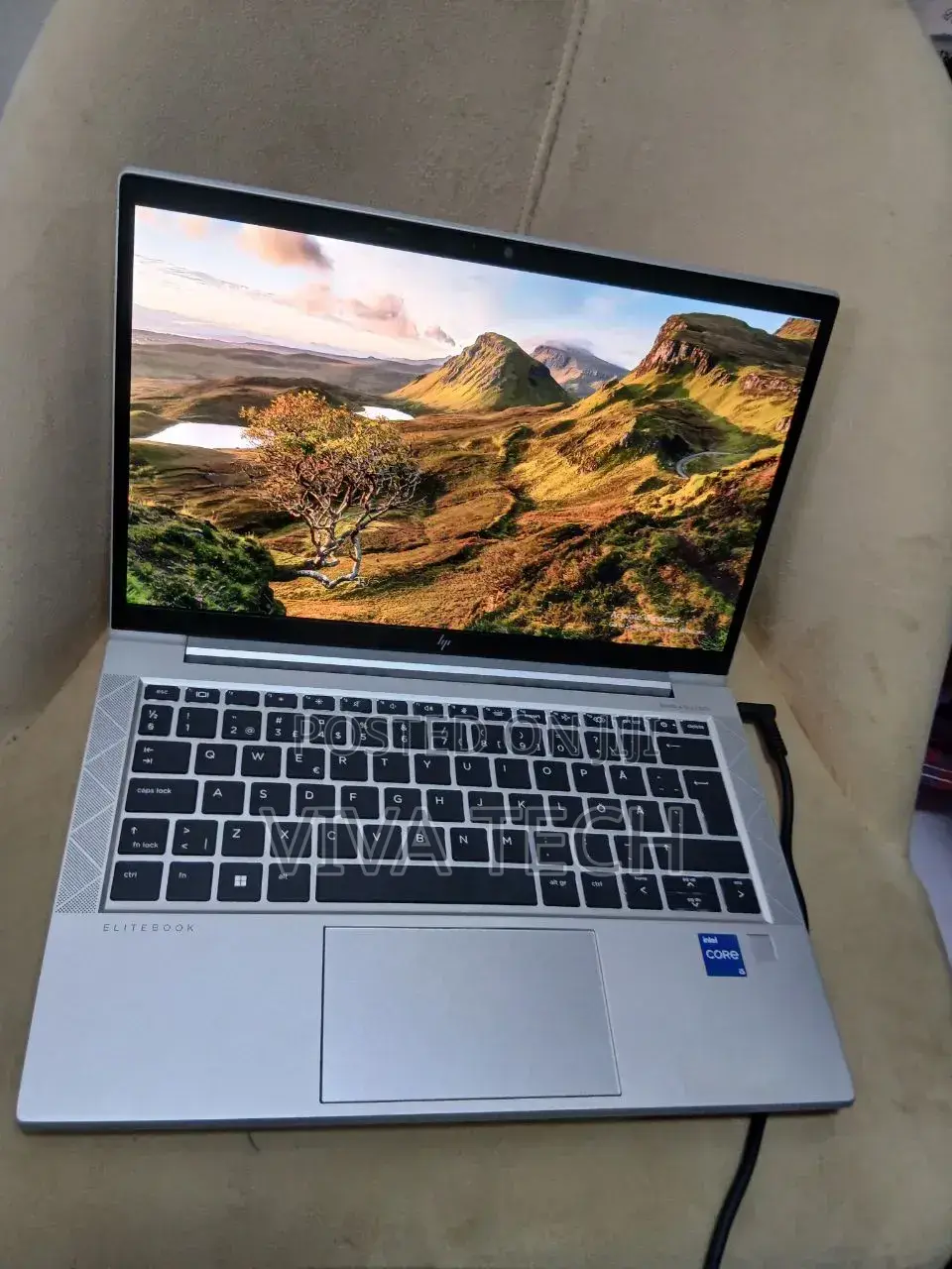 New Laptop HP EliteBook 830 G8 16GB Intel Core i5 SSD 512GB