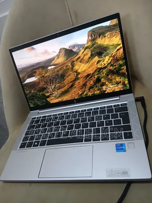 New Laptop HP EliteBook 830 G8 16GB Intel Core i5 SSD 512GB