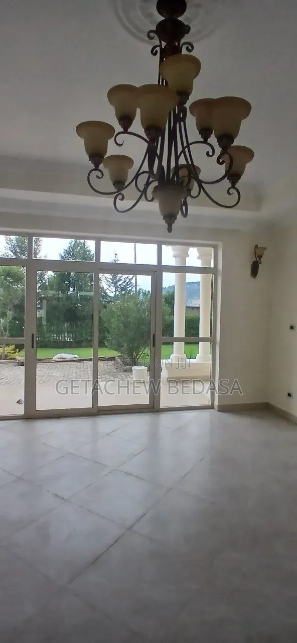 Furnished 6bdrm House in Ccd, Oromia-Finfinne for sale