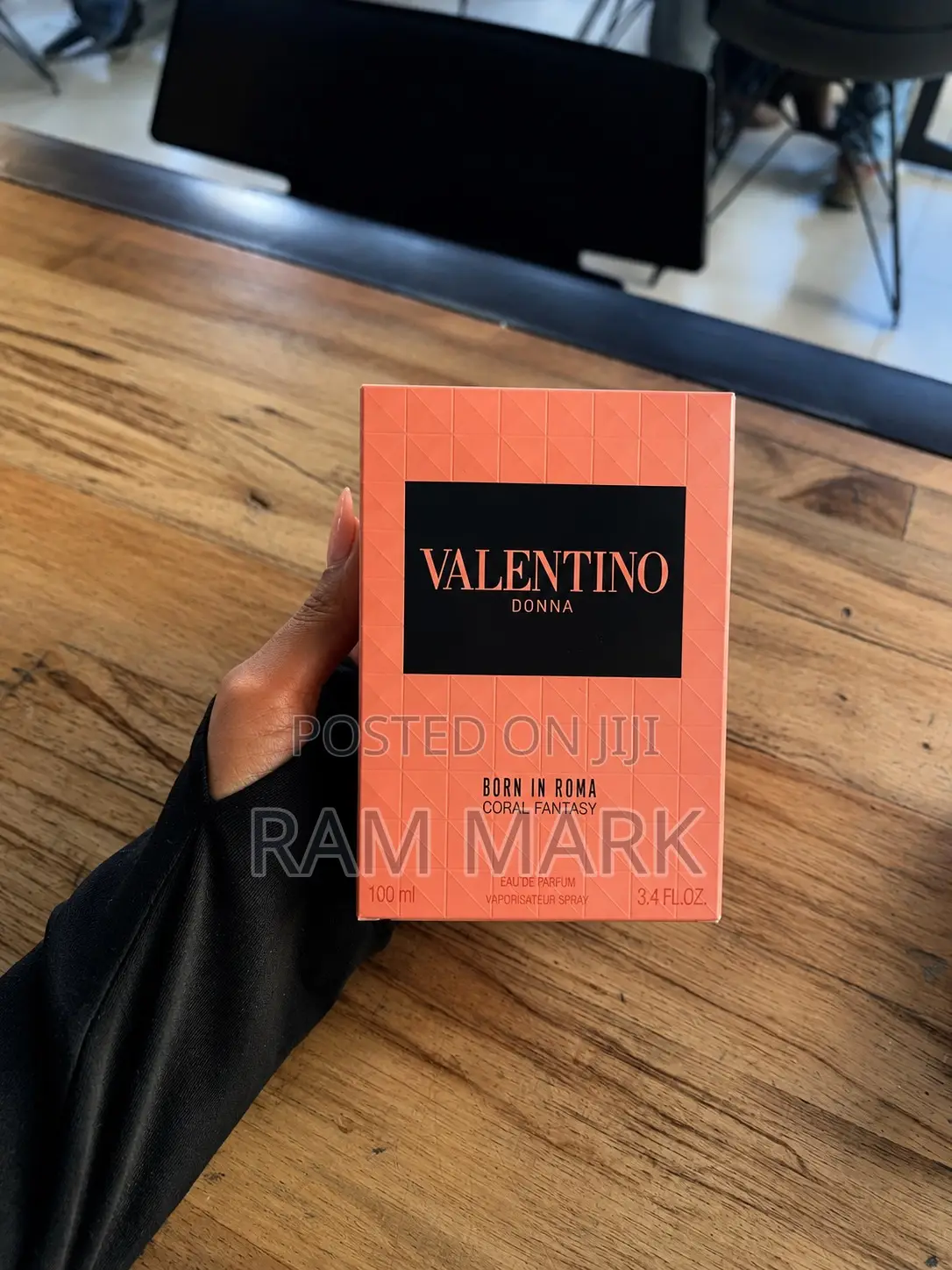 Valentino Born in Roma Coral Fantasy