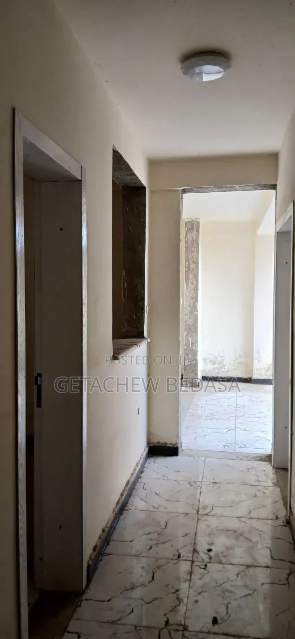 7bdrm House in Oromia-Finfinne for sale