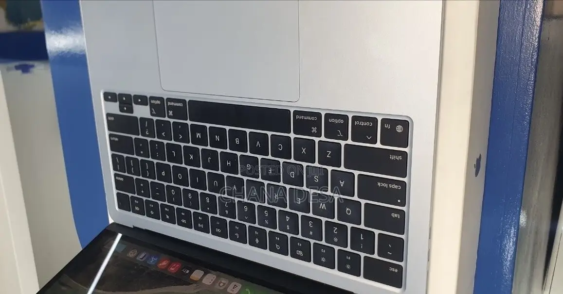 New Laptop Apple MacBook Air 2025 M4 16GB Apple M4 SSD 512GB