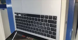 New Laptop Apple MacBook Air 2025 M4 16GB Apple M4 SSD 512GB