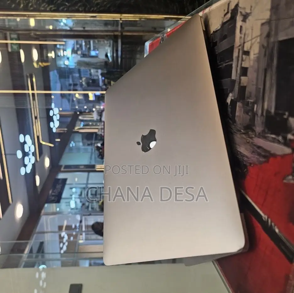New Laptop Apple MacBook Pro 2020 M1 16GB Apple M1 Pro SSD 256GB