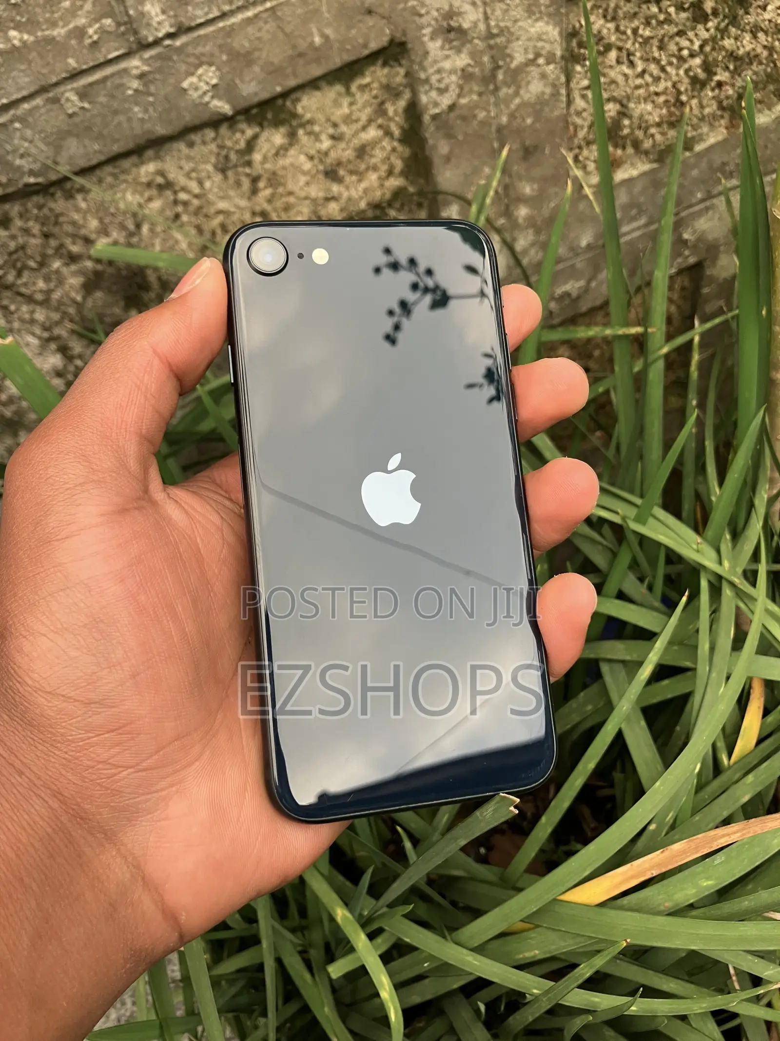 Apple iPhone SE (2022) 128 GB Black