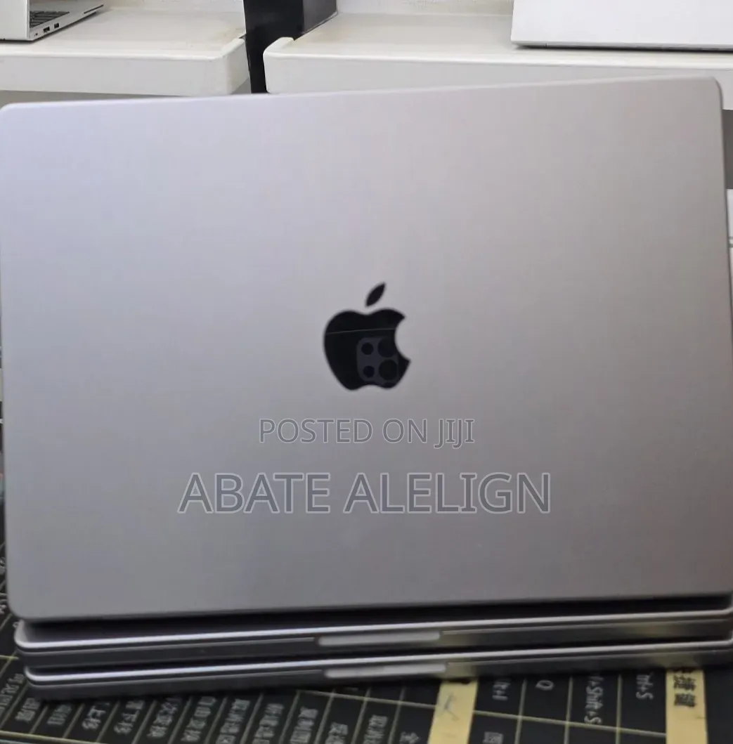 New Laptop Apple MacBook Pro 2019 16GB Apple M1 Pro SSD 512GB