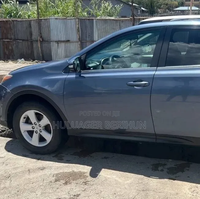 Toyota RAV4 2013 Blue