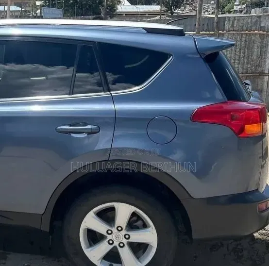 Toyota RAV4 2013 Blue